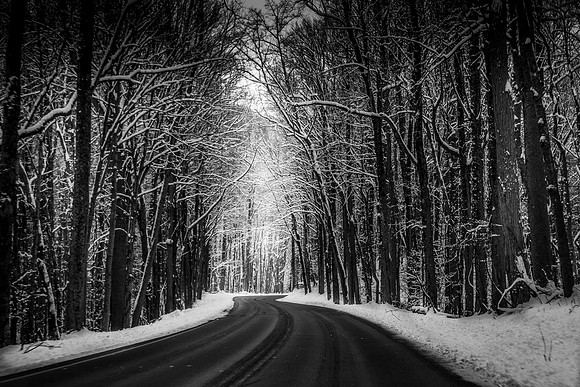 IMG_7823_BW_Snowy_Road