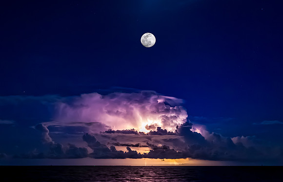 IMG_9445-Edit_2016_Moon over Lightning_2-2